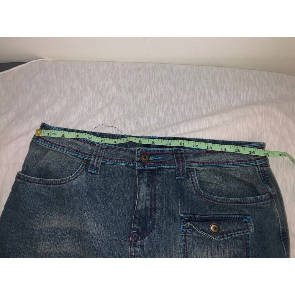 Crest Jeans Y2K Blue Jeans Skirt w/ Crochet Flowers Size 13/14 Junior - Picture 4 of 7